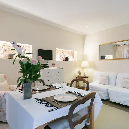Quartier Latin 3 Apartments Air-Conditioning-2